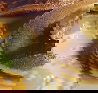 Two Brookes Bar - Holiday Find