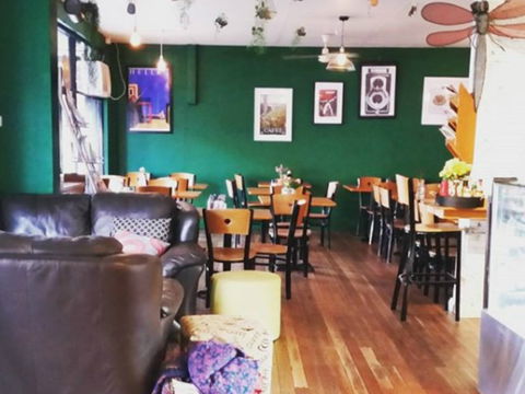 Dragonfly Cafe - Holiday Find 0
