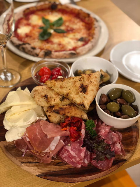 Pier Front Pizzeria - Holiday Find 1