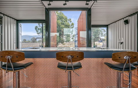 Running Horse Wines - Holiday Find 1