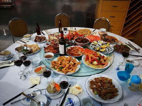 Double Dragon Restaurant - Holiday Find 0