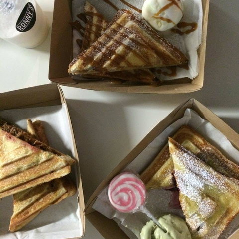 Ronny's - Holiday Find 0