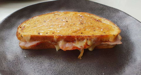 East End Hub - Holiday Find 0