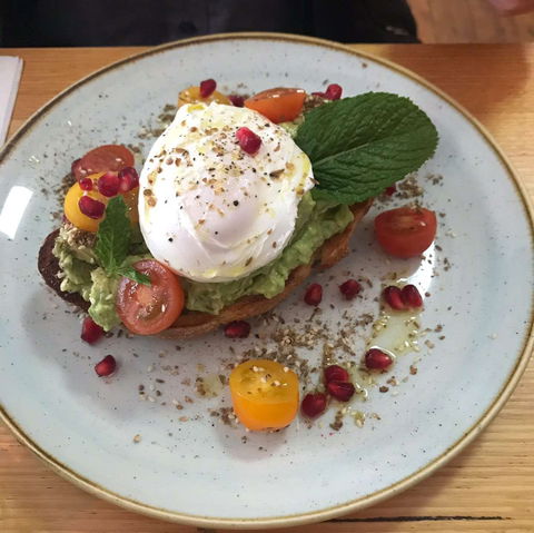 The Tall Poppy Cafe - Holiday Find 0