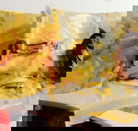 Cafe Angazi - Holiday Find