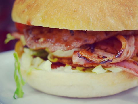 Kermonds Hamburgers - Holiday Find 0