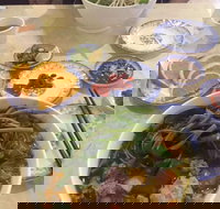 Tra Vinh - Girrawheen - Holiday Find