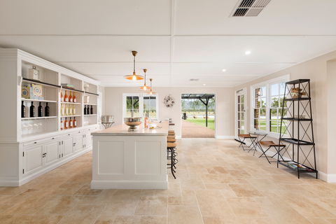 1813 Cellar Door - Holiday Find 0