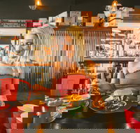 5 Little Pigs Cafe - Holiday Find