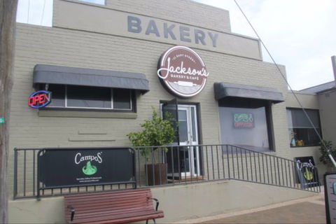 Jackson's Bakery And Cafe - Holiday Find 0