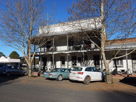 Bowning Hotel Dining - Holiday Find 1