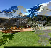 Mortimer's Wines Schoolhouse Cellar Door - Holiday Find