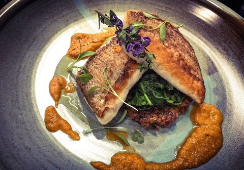 La Sen Vietnamese - Holiday Find 9