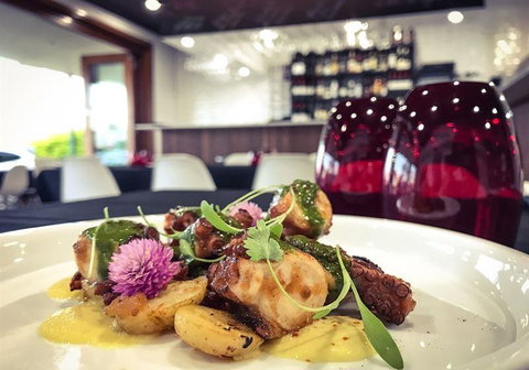 La Sen Vietnamese - Holiday Find 6