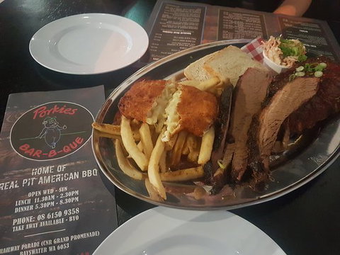 PORKIES BAR-B-QUE - Holiday Find 0