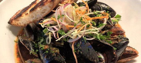 Vines Restaurant At Hollydene Estate - Holiday Find 2