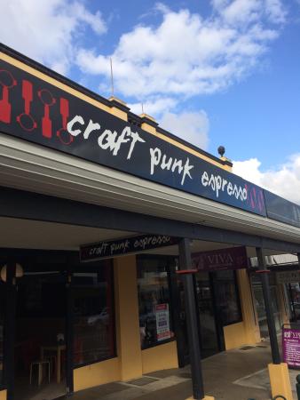 Jones Hill QLD Holiday Find