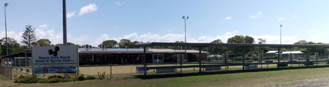 Moore Park Beach Bowls & Sports Club - Holiday Find 1