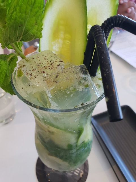 Edgewater Dining & Lounge - Holiday Find 2