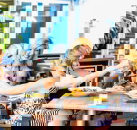 Wisdom Bar and Cafe - Holiday Find