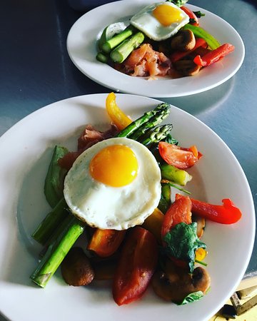 Moby Dicks Breakfast Bar - Holiday Find 0