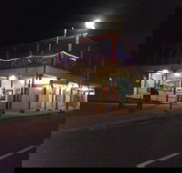 Mt Lyell Hotel Thai - European Bar and Restaurant - Holiday Find