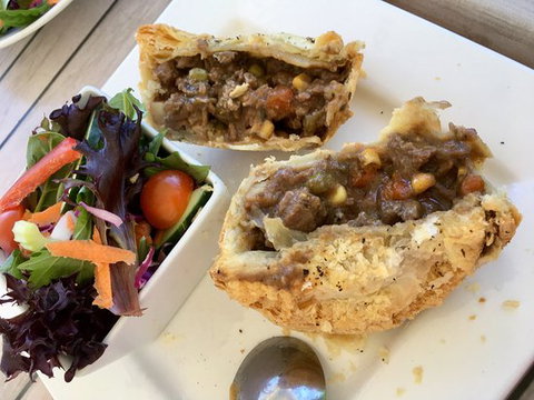 The Signature Cafe - Holiday Find 0