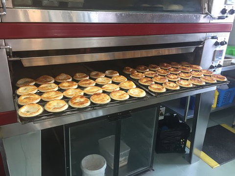 Three Islands Bakehouse - Holiday Find 0