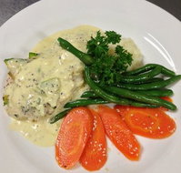 Cafe De Carlo - Holiday Find