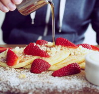 Beachpoint Cafe - Holiday Find