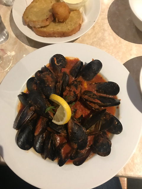 Venice Restaurant - Holiday Find 7