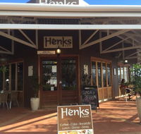 Henk's Cafe - Holiday Find