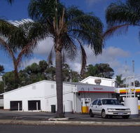 Hillview Roadhouse Motel Restaurant - Holiday Find