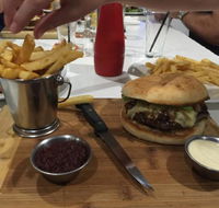 Southerlys Harbour View Bar  Restaurant - Holiday Find