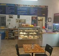 Av-A-Chat Cafe - Holiday Find