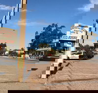 Beautiful Valley Cafe - Holiday Find