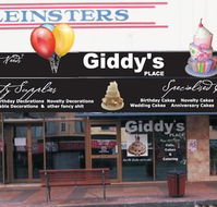 Giddy's Place - Holiday Find