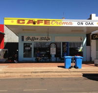 Cafe Crema on Oak