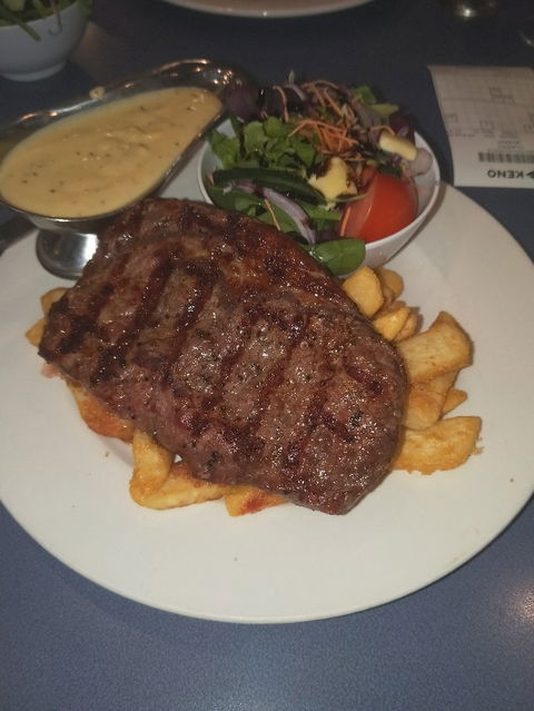 Highfields Tavern - Holiday Find 1