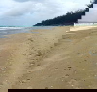 Moore Park Beach Queensland - Holiday Find