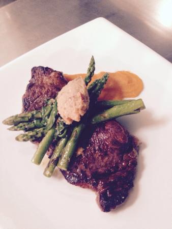 Palms Restaurant & Bar - Holiday Find 0