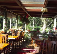 Suzannes's Hideaway Cafe - Holiday Find