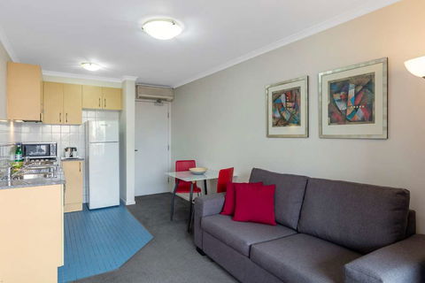 Nesuto Chippendale Sydney Apt Hotel - Holiday Find 7