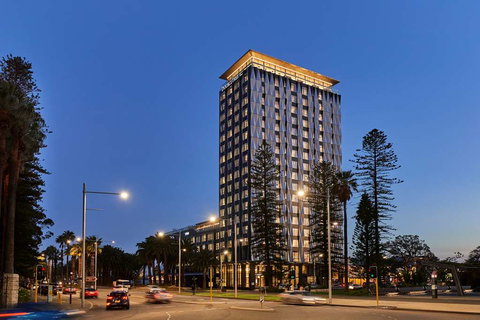 DoubleTree by Hilton Perth Waterfront - Holiday Find 1