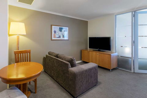 Nesuto Canberra Apartment Hotel - Holiday Find 13