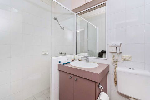 Quality Hotel Bayswater - Holiday Find 7