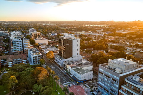 Crowne Plaza Sydney Burwood - Holiday Find 17