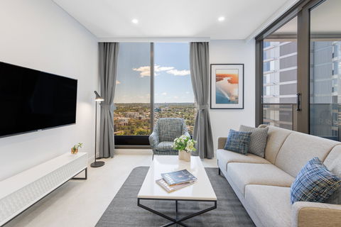 Meriton Suites George St - Holiday Find 6