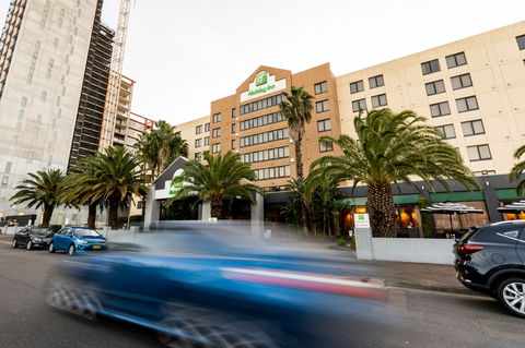 Holiday Inn Parramatta - Holiday Find 1