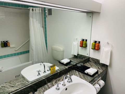 Holiday Inn Parramatta - Holiday Find 7